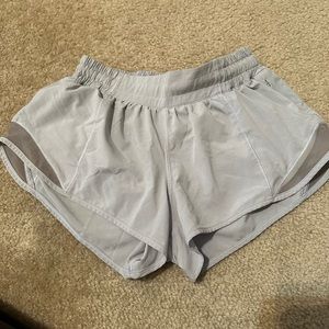 hotty hot 2.5 inch lulu shorts